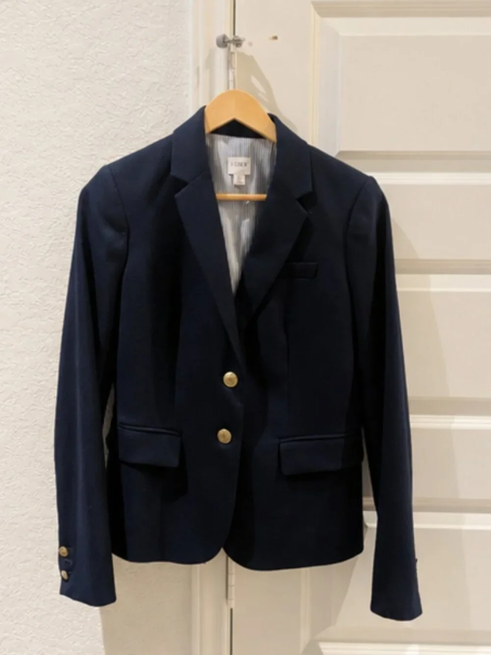 J.Crew Navy Wool Blend Gold Crest Button Blazer Size 2 - Picture 1 of 9